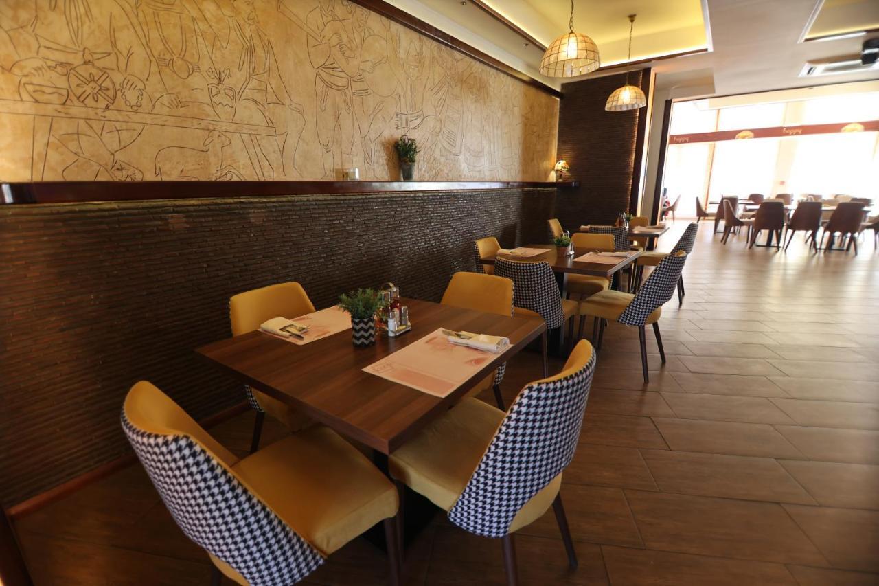 Hotel Happy Dimitrovgrad Zewnętrze zdjęcie