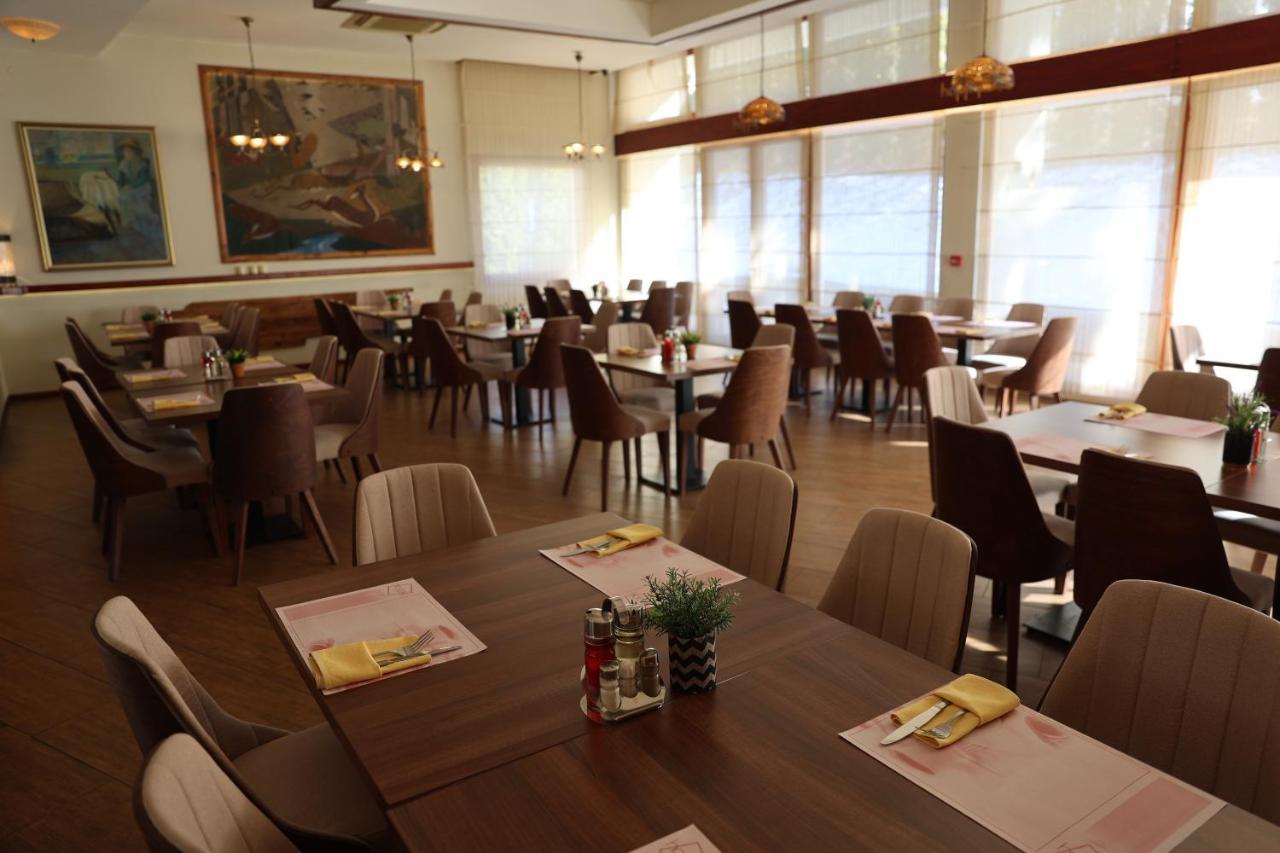 Hotel Happy Dimitrovgrad Zewnętrze zdjęcie