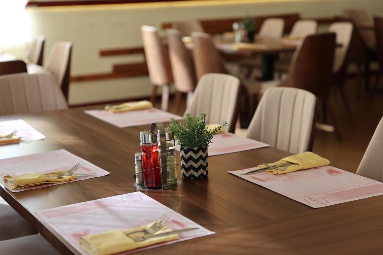 Hotel Happy Dimitrovgrad Zewnętrze zdjęcie