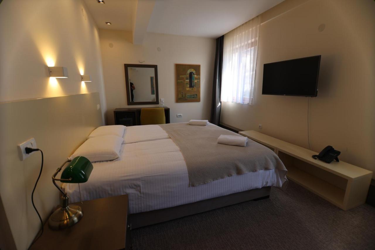 Hotel Happy Dimitrovgrad Zewnętrze zdjęcie