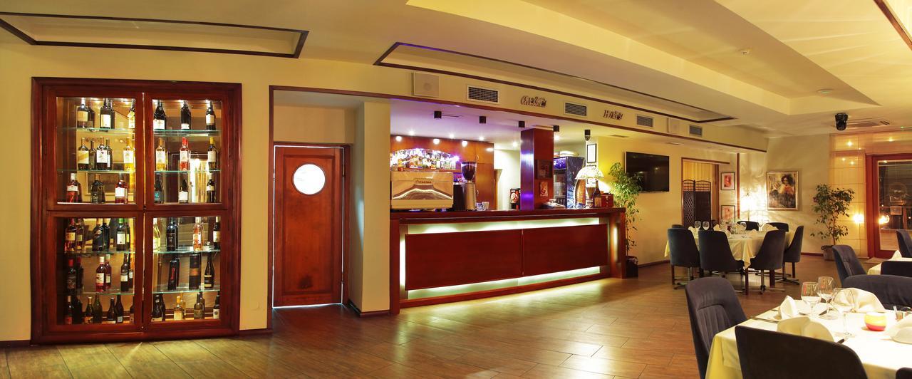 Hotel Happy Dimitrovgrad Zewnętrze zdjęcie