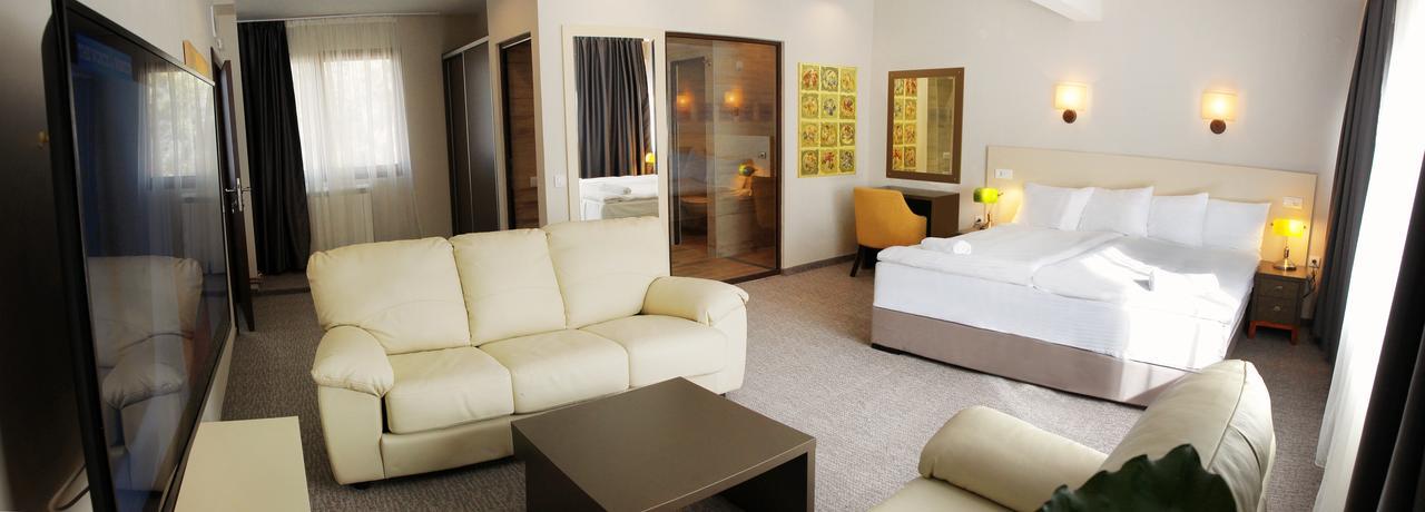 Hotel Happy Dimitrovgrad Zewnętrze zdjęcie